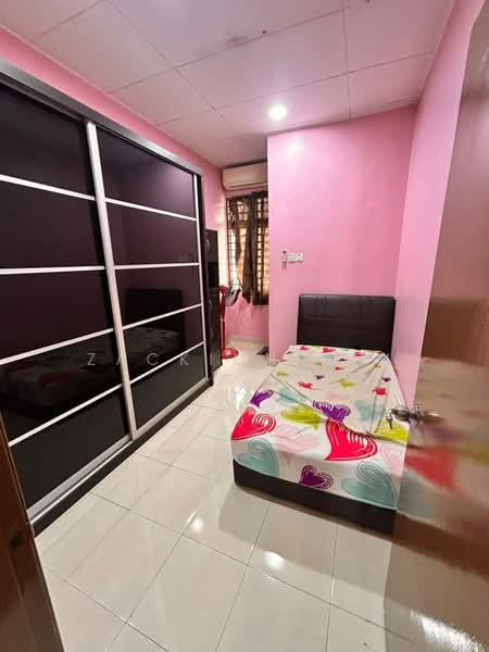 Rumah Teres 2 Tingkat untuk Disewa di Bandar Puteri Klang (Klang) - Zackinn Hoi - Bedroom - PropertyGuru.com.my