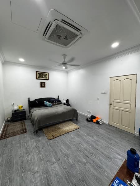 Rumah Banglo untuk Dijual di Bukit Damansara (Damansara Heights) - Yoong CF - Bedroom - PropertyGuru.com.my