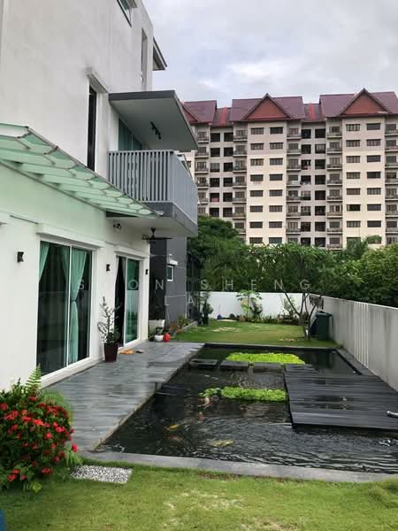 3-storey Terraced House for Sale in Kajang (Selangor) - Soon Sheng Law - Exterior - PropertyGuru.com.my
