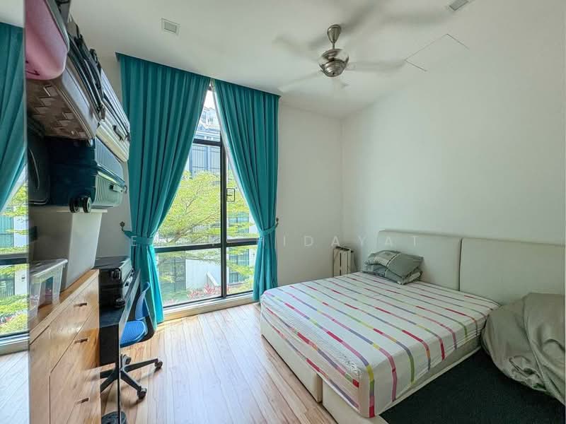 3-storey Terraced House for Sale in Serdang Lama (Seri Kembangan) - Endy Hidayat - Bedroom - PropertyGuru.com.my