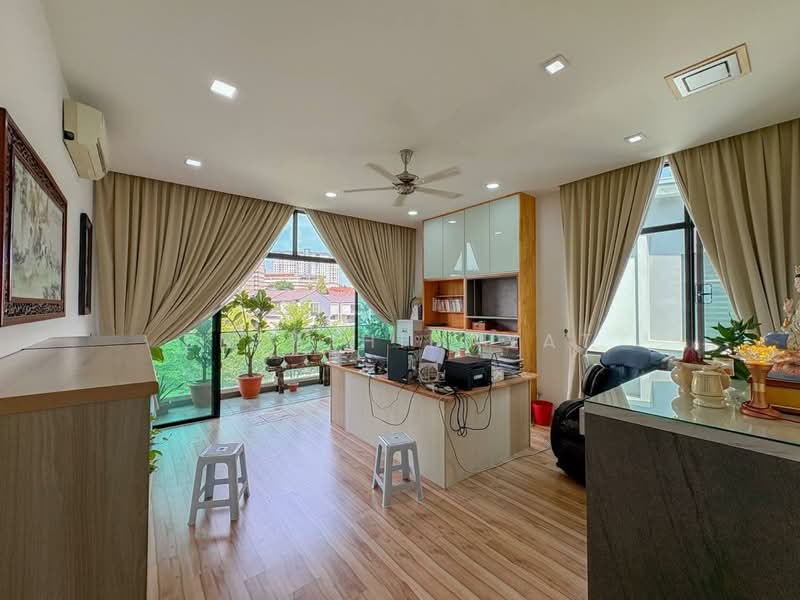 3-storey Terraced House for Sale in Serdang Lama (Seri Kembangan) - Endy Hidayat - Study - PropertyGuru.com.my
