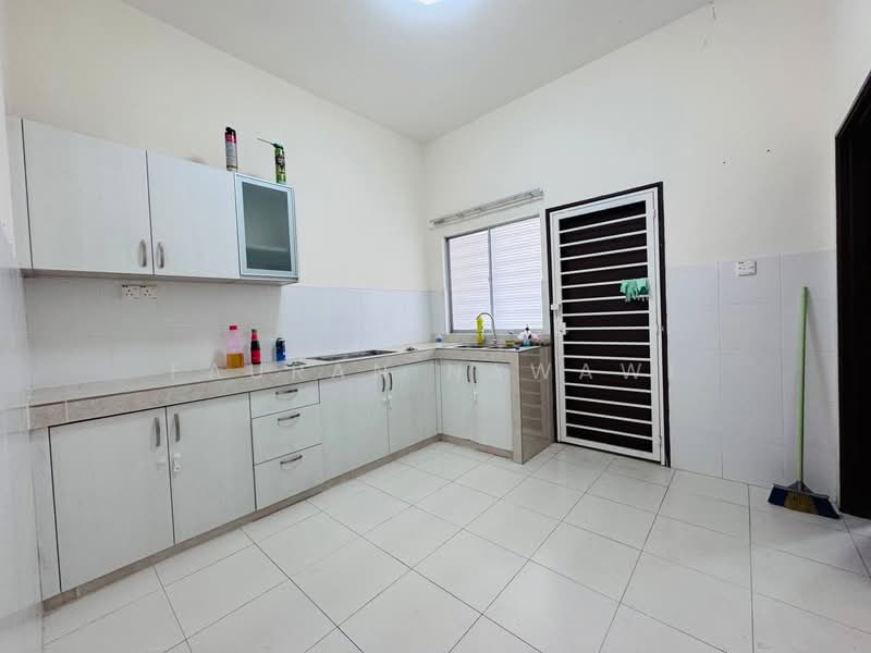 2-storey Terraced House for Sale in Alam Suria (Puncak Alam) - Fauran Nawawi - PropertyGuru.com.my