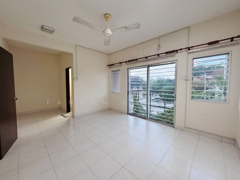 2-storey Terraced House for Sale in Alam Suria (Puncak Alam) - Fauran Nawawi - PropertyGuru.com.my