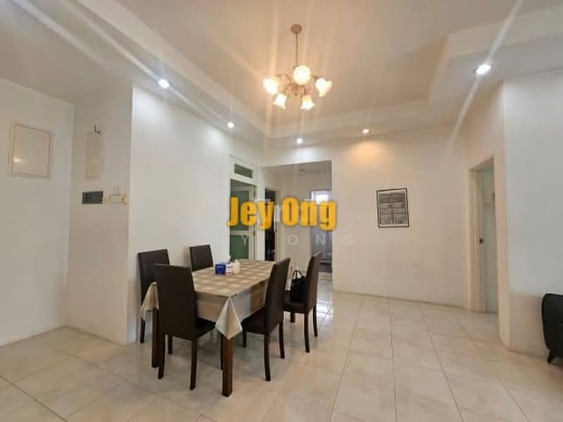 Kondominium untuk Disewa di Bayswater Resort Condominium - Jey Ong - Dining Room - PropertyGuru.com.my