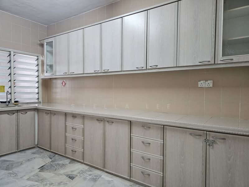 Rumah Teres untuk Disewa di Bandar Sungai Long (Selangor) - Stella Lee - Kitchen - PropertyGuru.com.my
