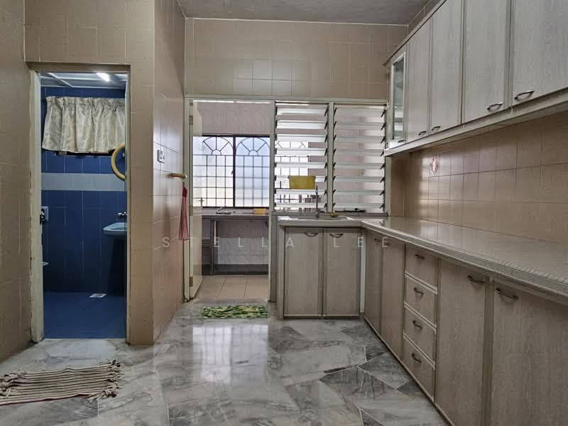 Rumah Teres untuk Disewa di Bandar Sungai Long (Selangor) - Stella Lee - Kitchen - PropertyGuru.com.my