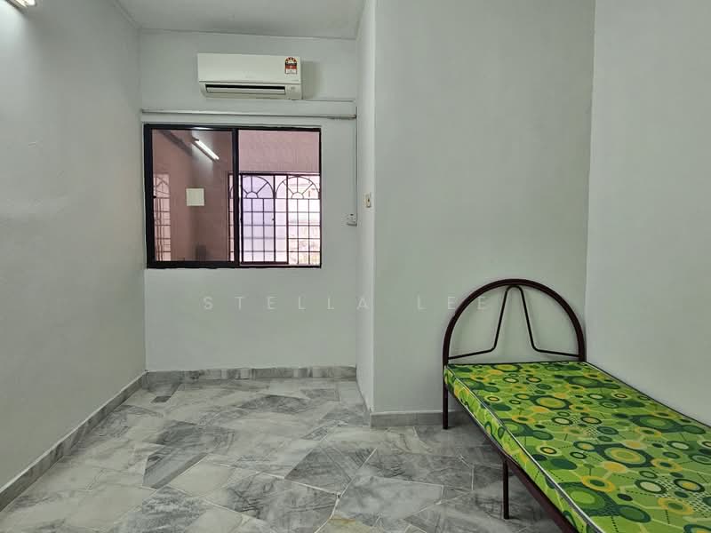 Rumah Teres untuk Disewa di Bandar Sungai Long (Selangor) - Stella Lee - Bedroom - PropertyGuru.com.my