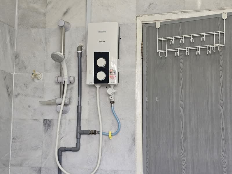 Rumah Teres untuk Disewa di Bandar Sungai Long (Selangor) - Stella Lee - Bathroom - PropertyGuru.com.my