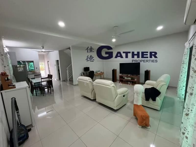 Tanah Kediaman untuk Dijual di Ipoh (Perak) - Peter Gan - Living Room - PropertyGuru.com.my