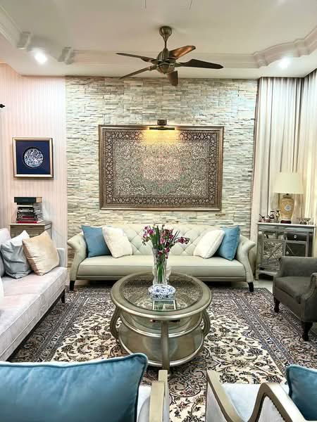 Rumah Banglo untuk Dijual di Kota Kemuning (Shah Alam) - Ben Ng - Living Room - PropertyGuru.com.my