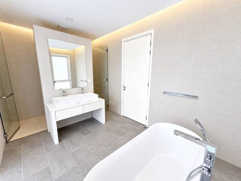 Semi-Detached House for Sale in Ara Damansara (Selangor) - Vincent Liaw - Bathroom - PropertyGuru.com.my