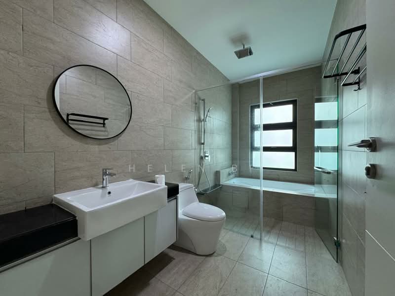 Rumah Berkembar untuk Disewa di Ujong Pasir (Melaka) - Helen BF - Bathroom - PropertyGuru.com.my