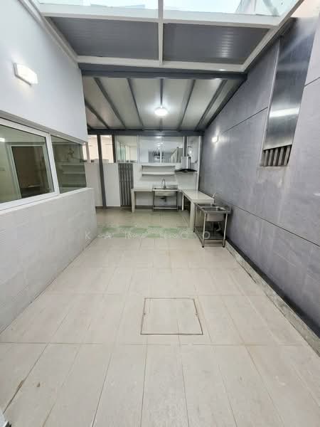 Link Bungalow for Rent in Cyberjaya (Selangor) - Kar Hooi - Kitchen - PropertyGuru.com.my