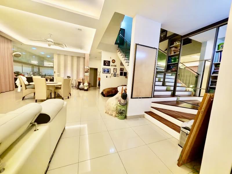 Rumah Banglo untuk Dijual di Cyberjaya (Selangor) - Kar Hooi - Living Room - PropertyGuru.com.my