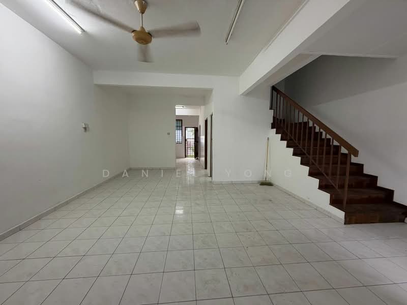 Rumah Teres 2 Tingkat untuk Dijual di Taman Universiti (Skudai) - Daniel Yong - Living Room - PropertyGuru.com.my