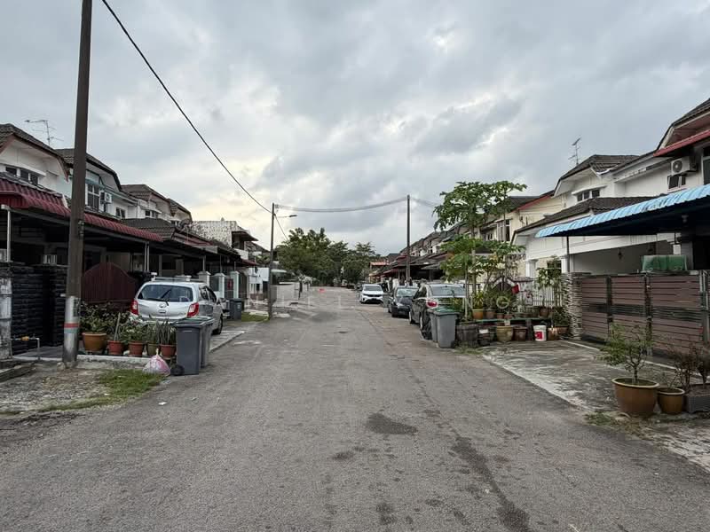 Rumah Teres 2 Tingkat untuk Dijual di Taman Universiti (Skudai) - Daniel Yong - Exterior - PropertyGuru.com.my