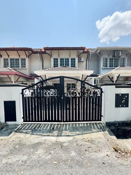 2-storey Terraced House for Sale in Klang (Selangor) - Nur Alia Omar - Exterior - PropertyGuru.com.my