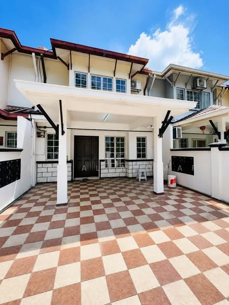 2-storey Terraced House for Sale in Klang (Selangor) - Nur Alia Omar - Exterior - PropertyGuru.com.my