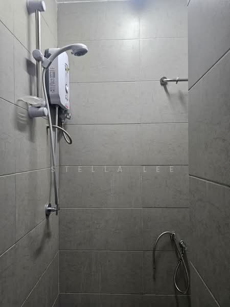Rumah Teres untuk Dijual di Bandar Sungai Long (Selangor) - Stella Lee - Bathroom - PropertyGuru.com.my