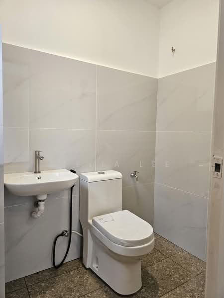 Rumah Teres 2 Tingkat untuk Dijual di Bandar Mahkota Cheras (Cheras) - Stella Lee - Bathroom - PropertyGuru.com.my