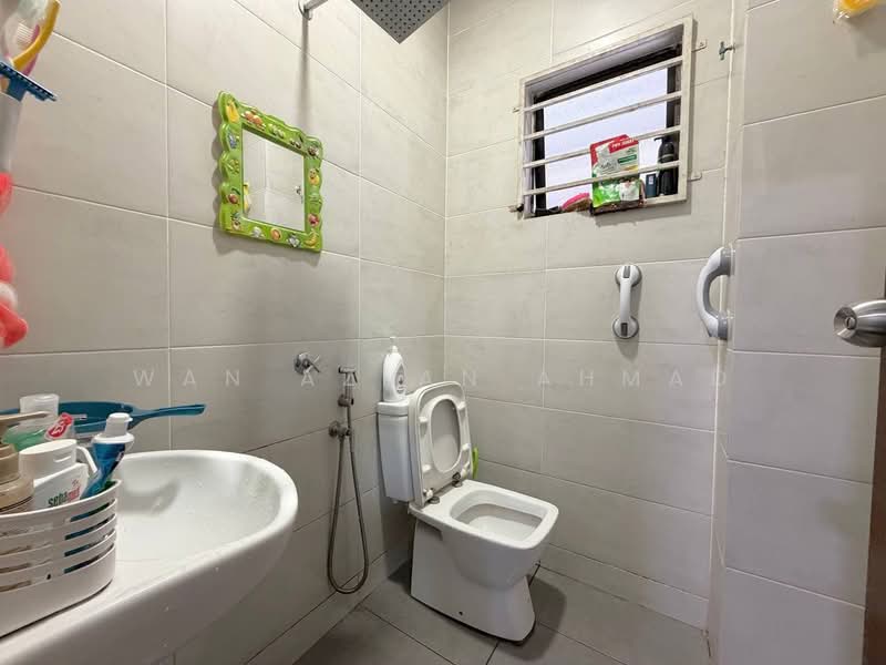 2-storey Terraced House for Sale in Seksyen 30 (Shah Alam) - Wan Azlan Ahmad - PropertyGuru.com.my