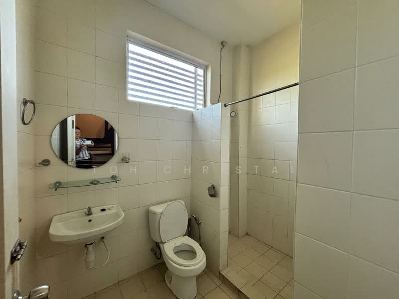 2-storey Terraced House for Sale in Kuching (Sarawak) - Toh Christal - 1st Floor shared Bathroom - PropertyGuru.com.my