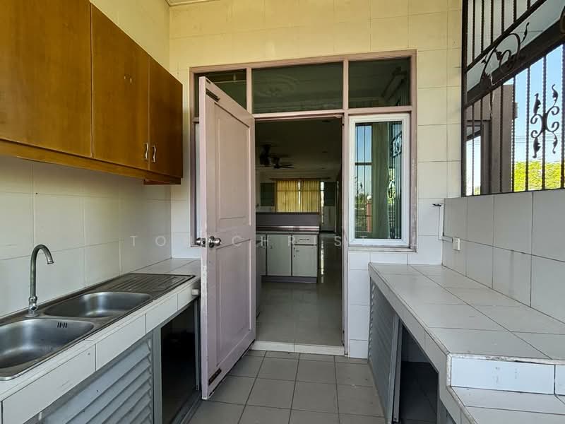 2-storey Terraced House for Sale in Kuching (Sarawak) - Toh Christal - Kitchen - PropertyGuru.com.my