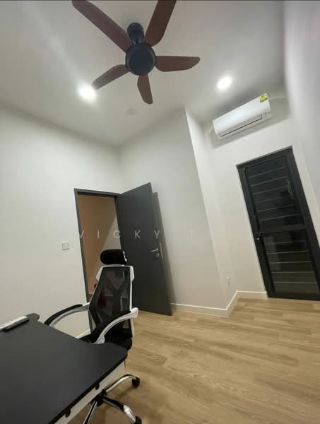 Servis Apartment untuk Disewa di Atwater : Service Residences - Vicky Tay - Study - PropertyGuru.com.my