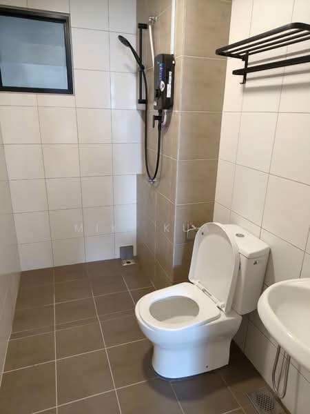 Servis Apartment untuk Disewa di Rubica @ Harbour Place - Mike Kuar - Bathroom - PropertyGuru.com.my