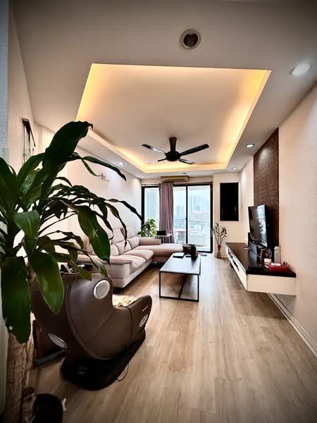 Kondominium untuk Dijual di Marina Bay Condominium - KK Kwok - Living Room - PropertyGuru.com.my