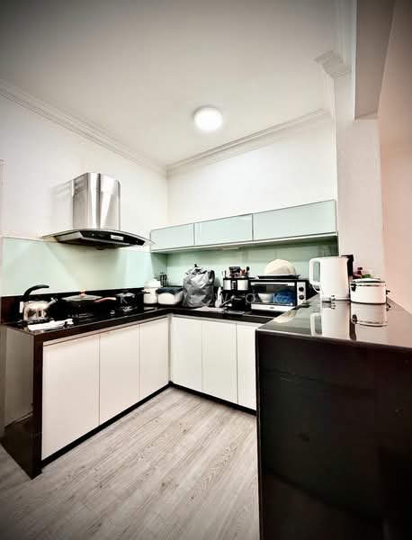 Kondominium untuk Dijual di Marina Bay Condominium - KK Kwok - Kitchen - PropertyGuru.com.my