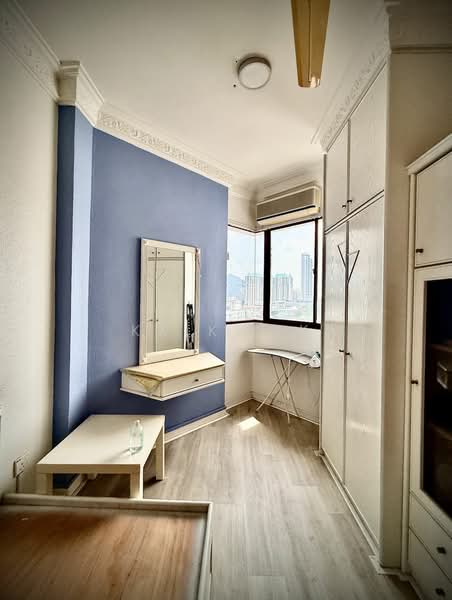 Kondominium untuk Dijual di Marina Bay Condominium - KK Kwok - Bedroom - PropertyGuru.com.my