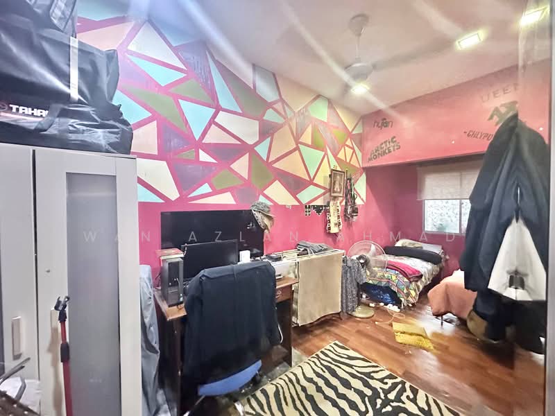 1-storey Terraced House for Sale in Seksyen 18 (Shah Alam) - Wan Azlan Ahmad - PropertyGuru.com.my
