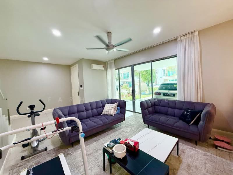 Rumah Teres 2 Tingkat untuk Dijual di Setia Eco Glades (Cyberjaya) - Farhan Rafael - Living Room - PropertyGuru.com.my