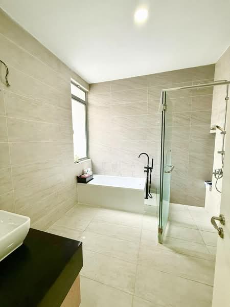 Rumah Teres 2 Tingkat untuk Dijual di Setia Eco Glades (Cyberjaya) - Farhan Rafael - Bathroom - PropertyGuru.com.my