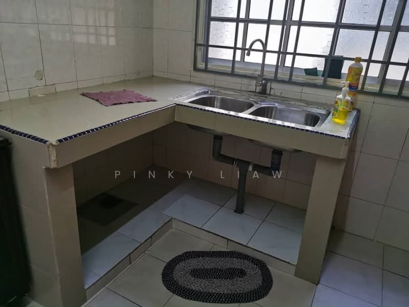 Pangsapuri untuk Disewa di Golden Villa - Pinky Liaw - Kitchen - PropertyGuru.com.my