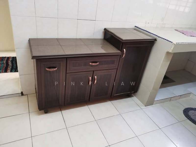 Pangsapuri untuk Disewa di Golden Villa - Pinky Liaw - Kitchen - PropertyGuru.com.my