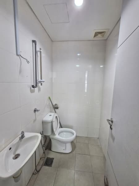 Kondominium untuk Disewa di The Westside One - Grace Ho - Bathroom - PropertyGuru.com.my
