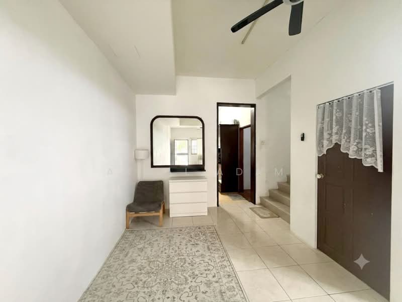 Rumah Teres 2 Tingkat untuk Dijual di Bandar Nusaputra (Puchong) - Akmal Adam - Entrance - PropertyGuru.com.my