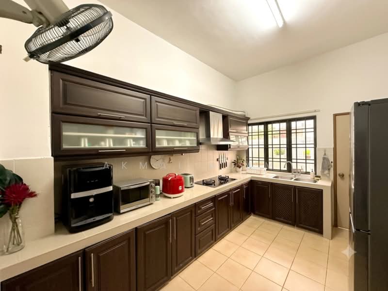 Rumah Teres 2 Tingkat untuk Dijual di Bandar Nusaputra (Puchong) - Akmal Adam - Kitchen - PropertyGuru.com.my