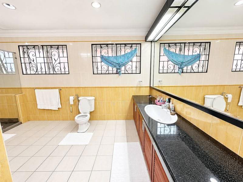 Bungalow House for Sale in Ara Damansara (Selangor) - Vincent Liaw - Bathroom - PropertyGuru.com.my
