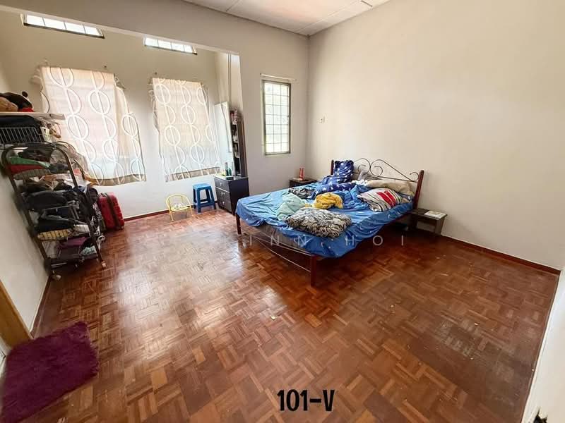 2-storey Terraced House for Sale in Seksyen 32, Kemuning Green Ville (Shah Alam) - Zackinn Hoi - Bedroom - PropertyGuru.com.my