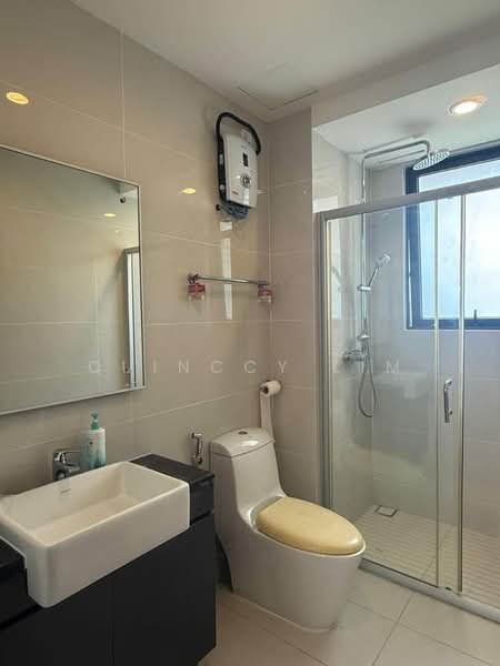 Kondominium untuk Disewa di Bay Point @ Country Garden Danga Bay - Quinccy Lim - Bathroom - PropertyGuru.com.my