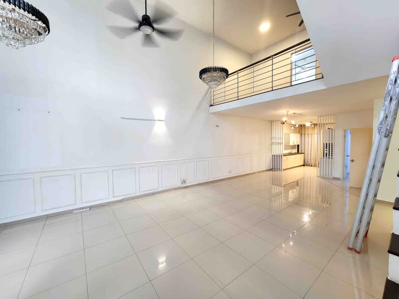 Rumah Teres 3 Tingkat untuk Dijual di Lake Fields (Sungai Besi) - Suki Tan - Living Room - PropertyGuru.com.my