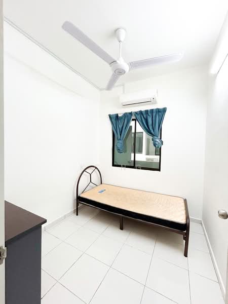 Pangsapuri untuk Dijual di Akasia Residence - KC Ng - Bedroom - PropertyGuru.com.my