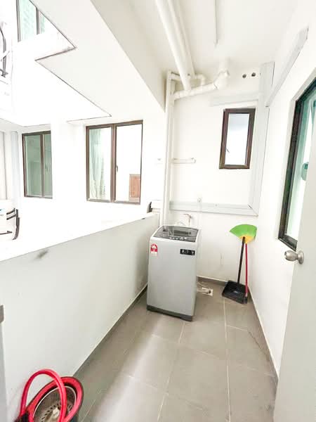 Pangsapuri untuk Dijual di Akasia Residence - KC Ng - Balcony - PropertyGuru.com.my
