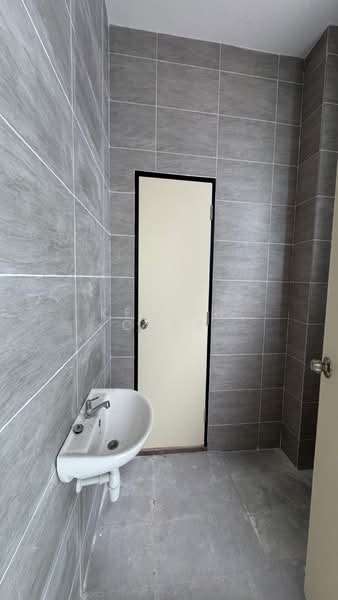 Rumah Teres 2-Tingkat untuk Disewa di Iskandar Puteri (Nusajaya) (Johor) - Kelvin Chee - Bathroom - PropertyGuru.com.my