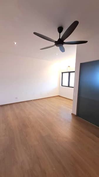 Kondominium untuk Dijual di 28 Residence @ Beverly Heights - Terry Yee - Living Room - PropertyGuru.com.my