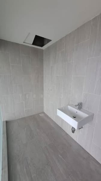 Kondominium untuk Dijual di 28 Residence @ Beverly Heights - Terry Yee - Bathroom - PropertyGuru.com.my