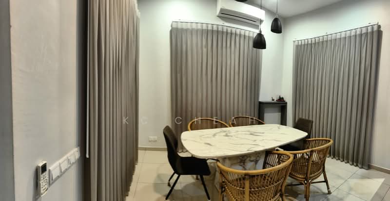 Rumah Teres 2 Tingkat untuk Disewa di Eco Grandeur (Puncak Alam) - KC Cheah - Dining Room - PropertyGuru.com.my